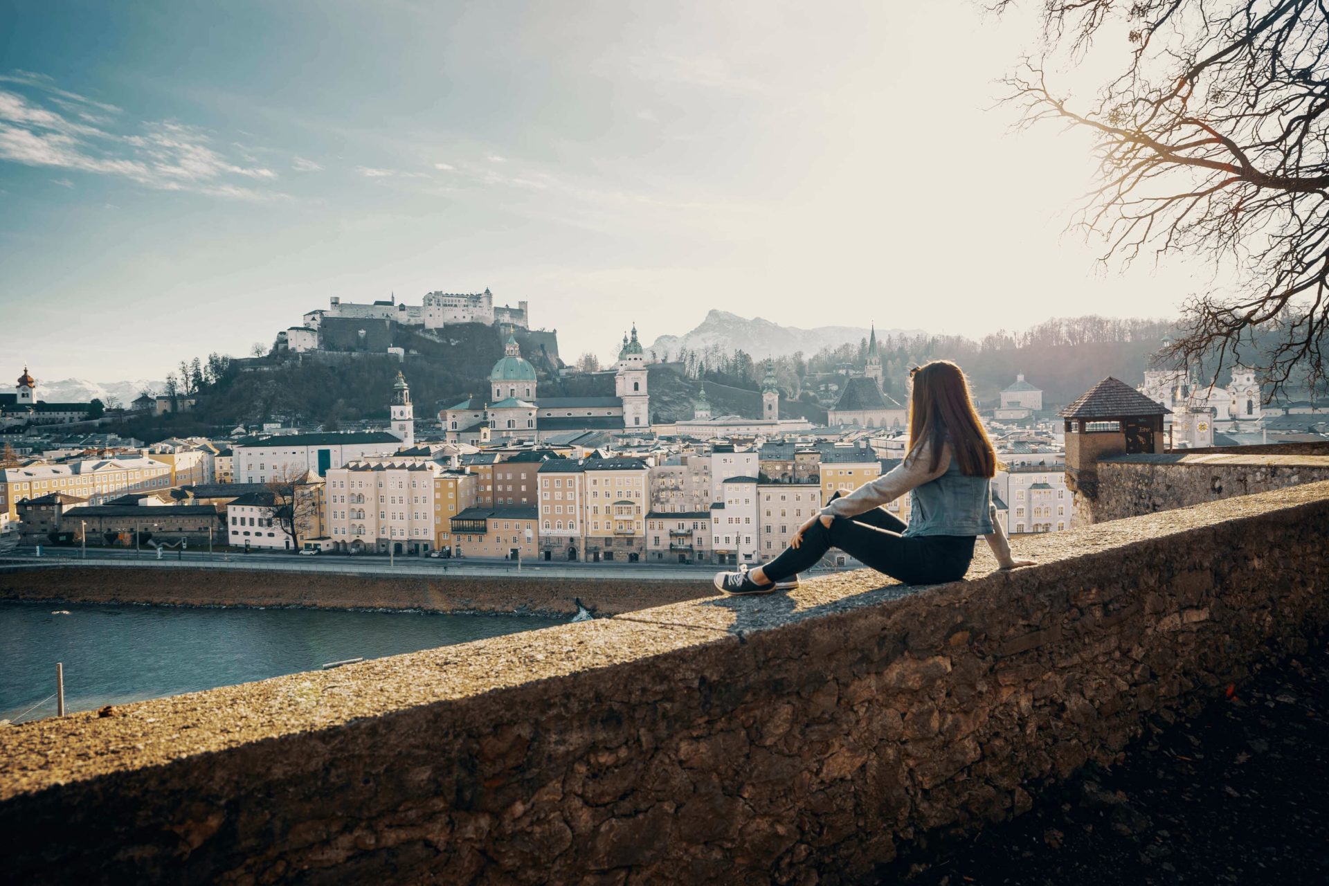 Salzburg_Kapuzinerberg_Blick_Alex-Trajilovic-unsplash